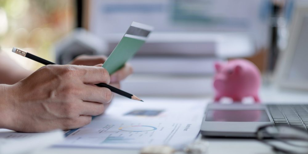 Pagamentos internacionais: Por que utilizar serviços especializados?